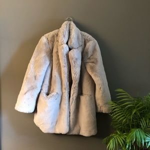 NWT Gray faux fur fluffy coat